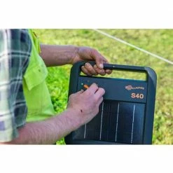Best deal 🛒 Gallagher™ S40 Solar Fence Energizer 🔔 -Outlet Fencing Store 7415277 2
